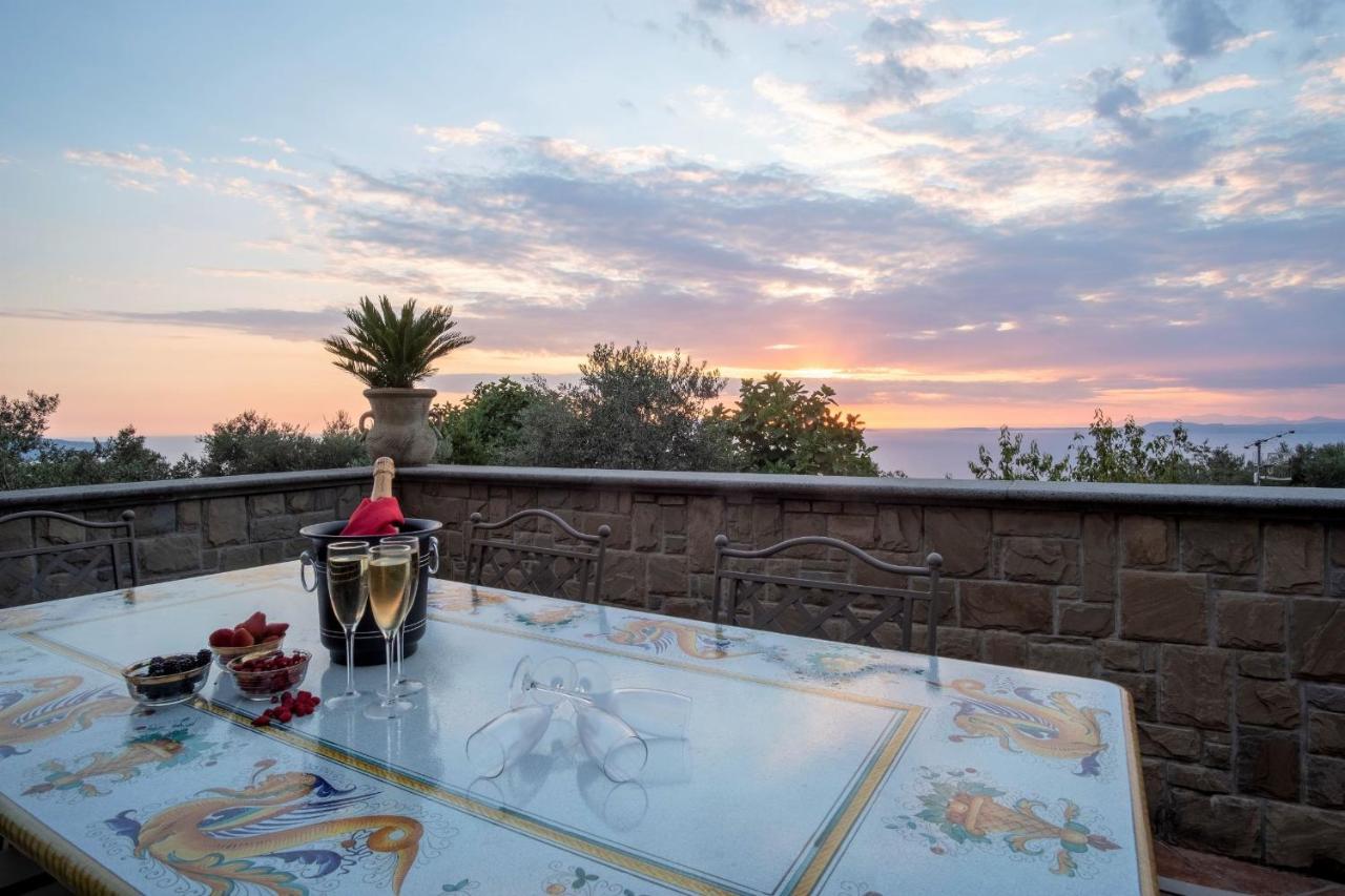 Villa Marika - Private Heated Pool Масса-Лубренсе Екстер'єр фото
